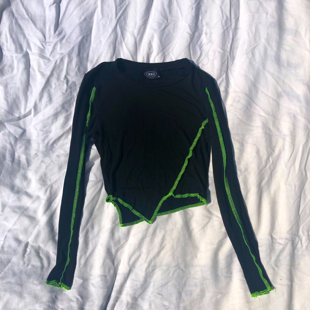 asymmetrical top - Picture 3 of 4